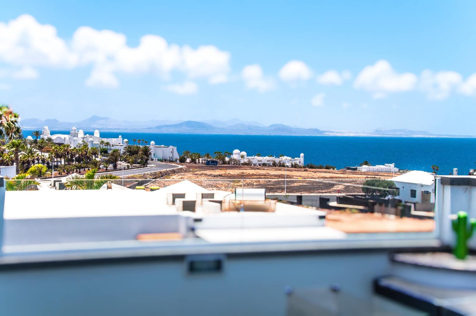 6 bedroom Villa for sale in Playa Blanca with pool garage - € 725,000 (Ref: 9532581)