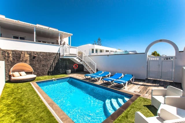 6 slaapkamer Villa te koop in Playa Blanca, Yaiza met zwembad garage - € 725.000 (Ref: 9532581)