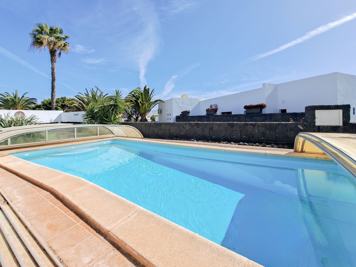 3 soverom Villa til salgs i Playa Blanca med svømmebasseng garasje - € 560 000 (Ref: 9626191)
