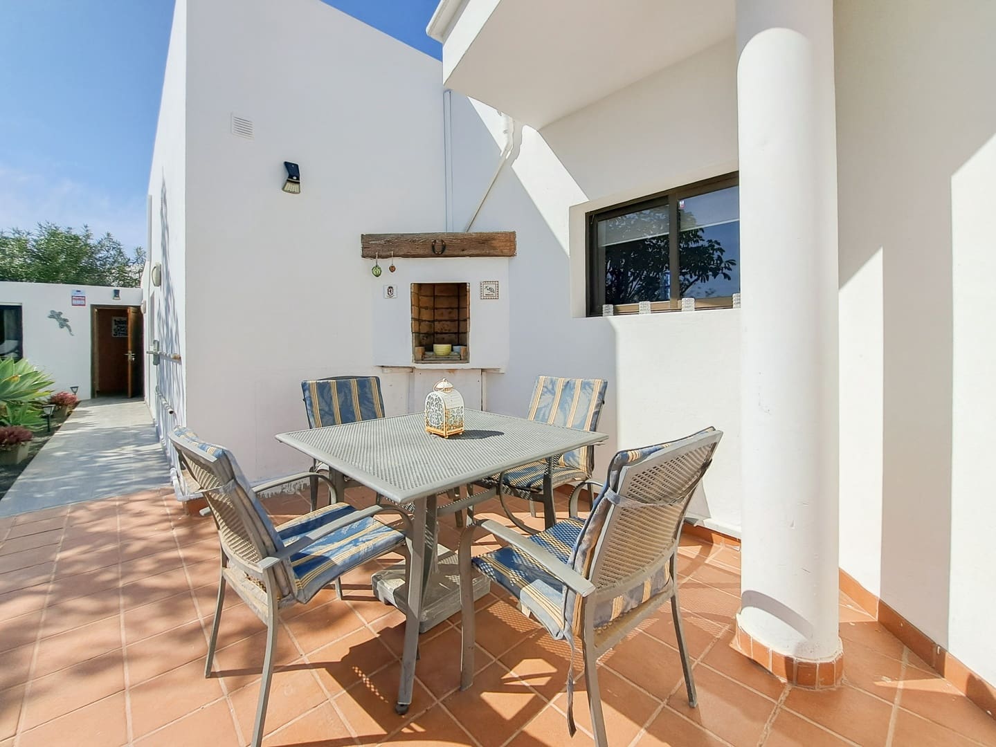 3 soverom Villa til salgs i Playa Blanca med svømmebasseng garasje - € 560 000 (Ref: 9626191)