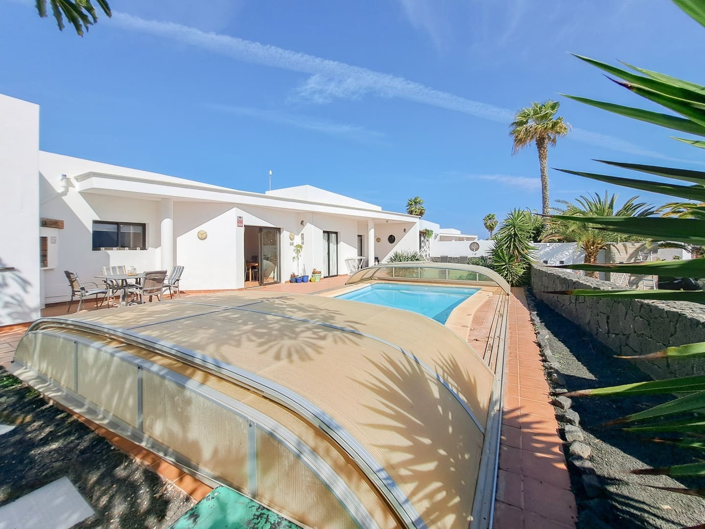 3 soverom Villa til salgs i Playa Blanca med svømmebasseng garasje - € 560 000 (Ref: 9626191)