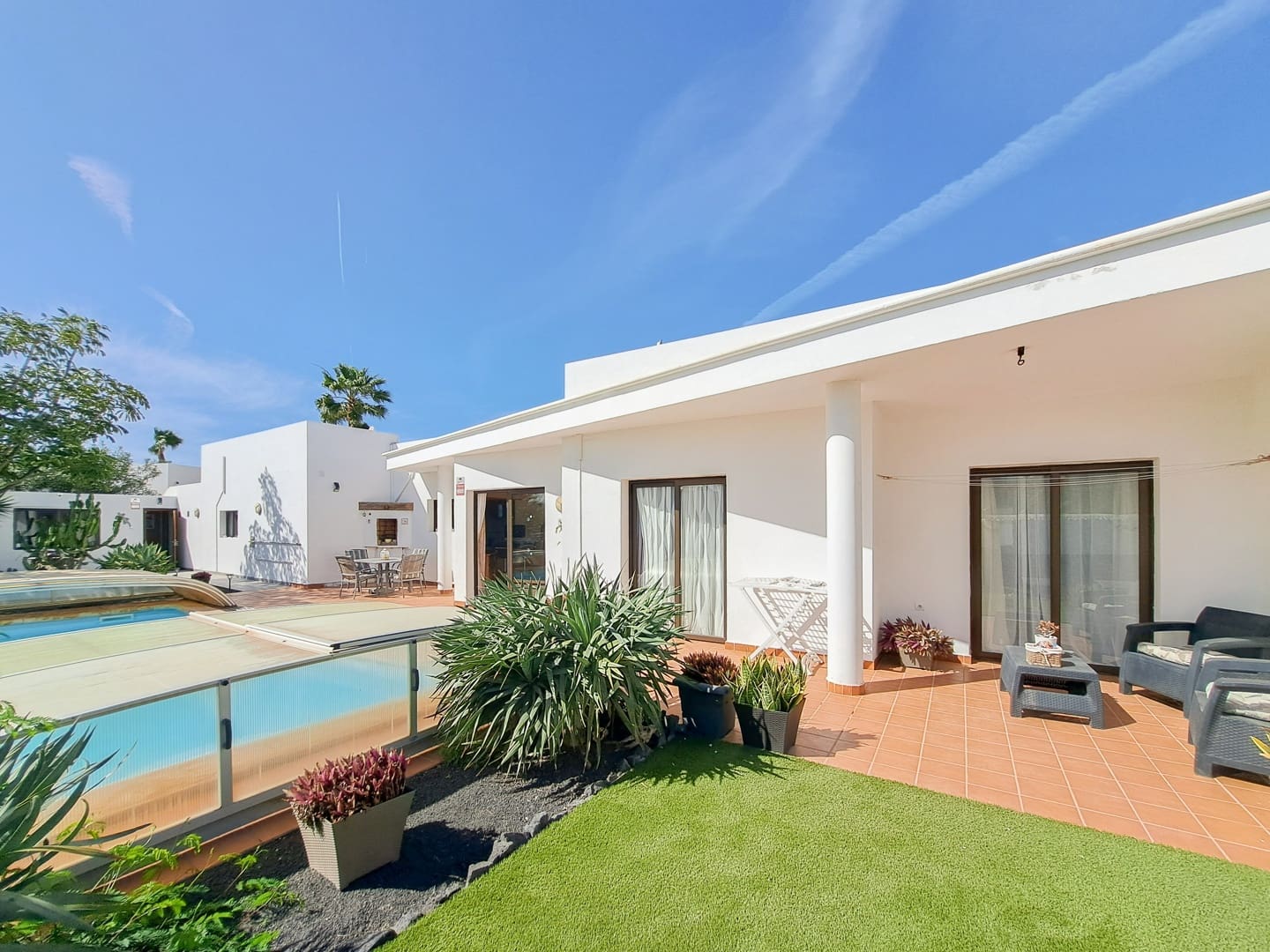 3 soverom Villa til salgs i Playa Blanca med svømmebasseng garasje - € 560 000 (Ref: 9626191)