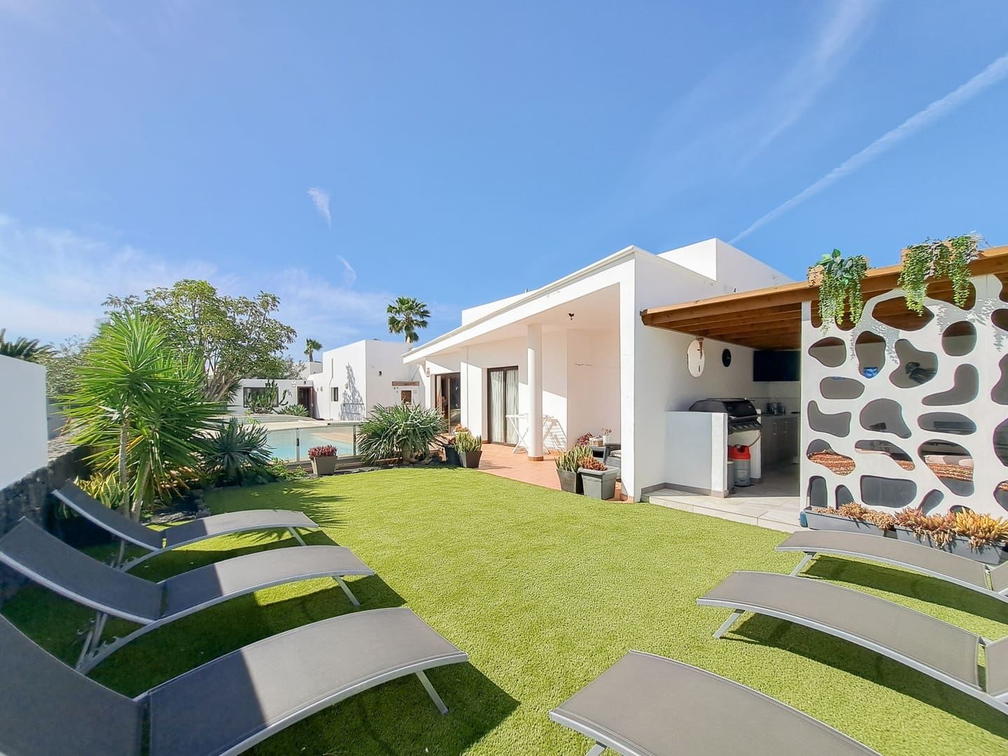 3 soverom Villa til salgs i Playa Blanca med svømmebasseng garasje - € 560 000 (Ref: 9626191)