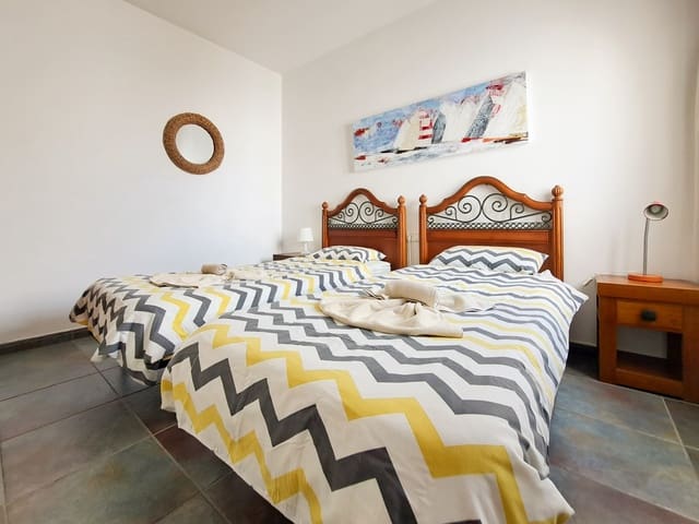 3 sovrum Villa till salu i Playa Blanca, Yaiza med pool garage - 495 000 € (Ref: 9678143)