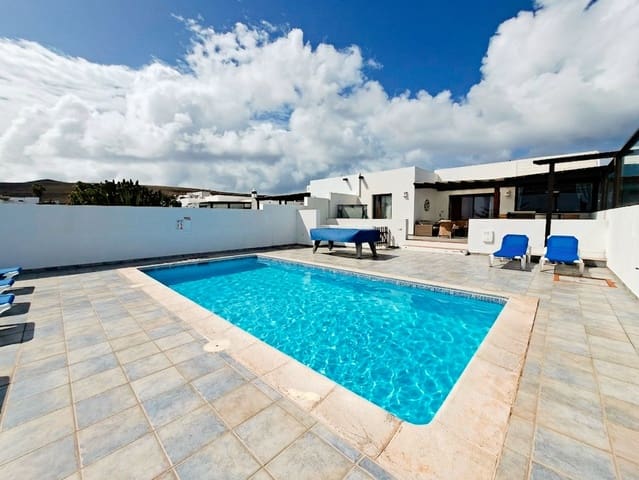 3 sovrum Villa till salu i Playa Blanca, Yaiza med pool garage - 495 000 € (Ref: 9678143)