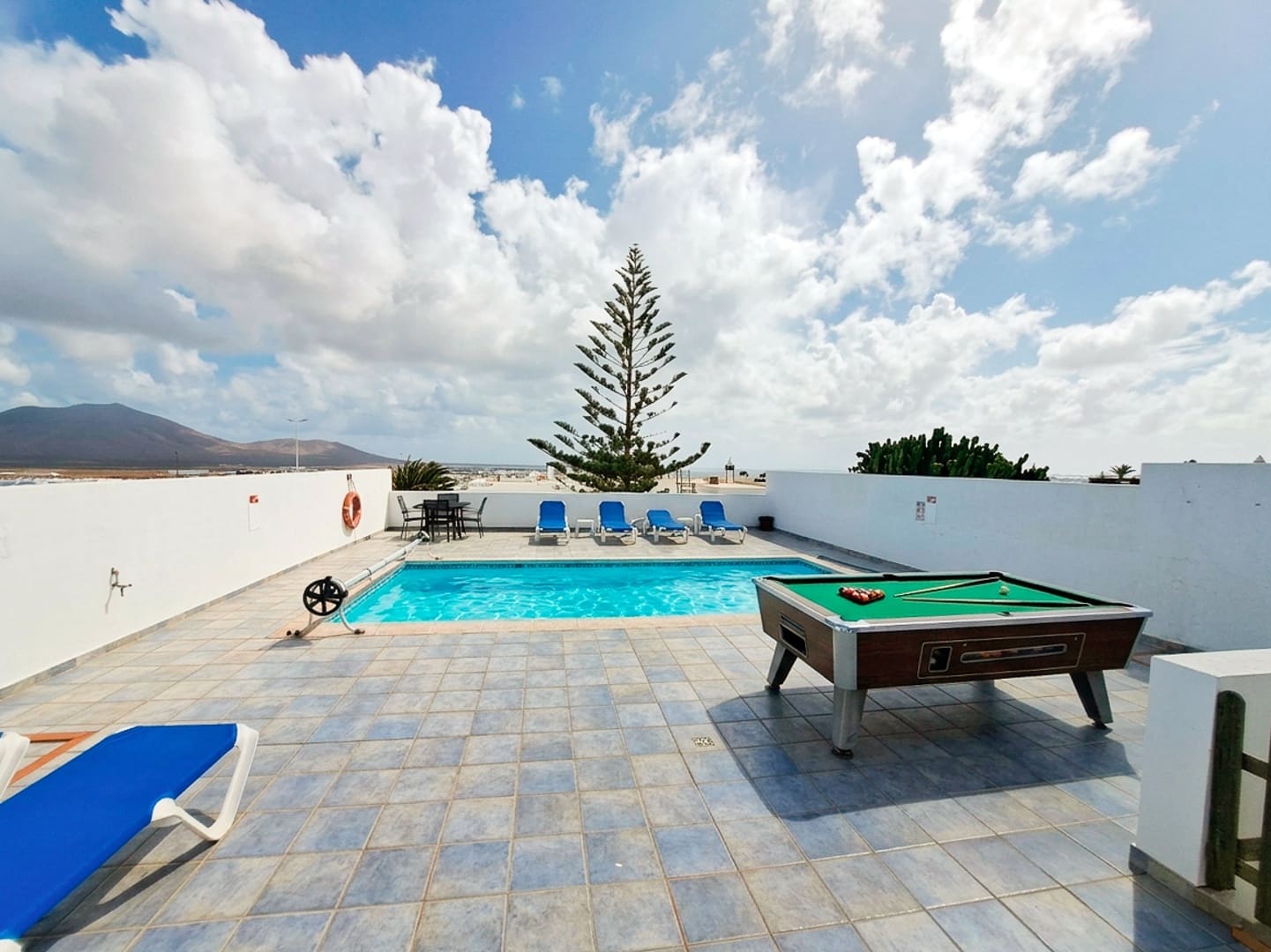 3 sovrum Villa till salu i Playa Blanca med pool garage - 495 000 € (Ref: 9678143)