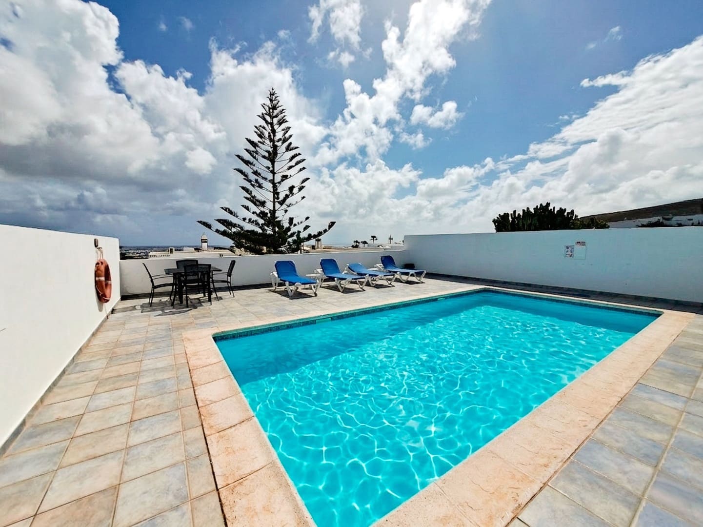3 sovrum Villa till salu i Playa Blanca med pool garage - 495 000 € (Ref: 9678143)