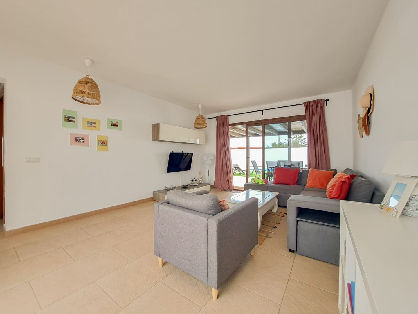 3 sovrum Villa till salu i Playa Blanca med pool garage - 475 000 € (Ref: 9685531)