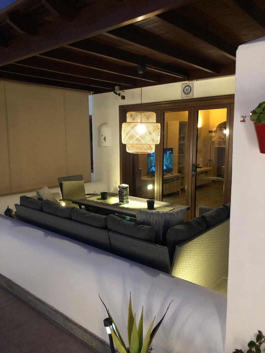 2 bedroom Villa for sale in Playa Blanca with pool garage - € 495,000 (Ref: 9749357)