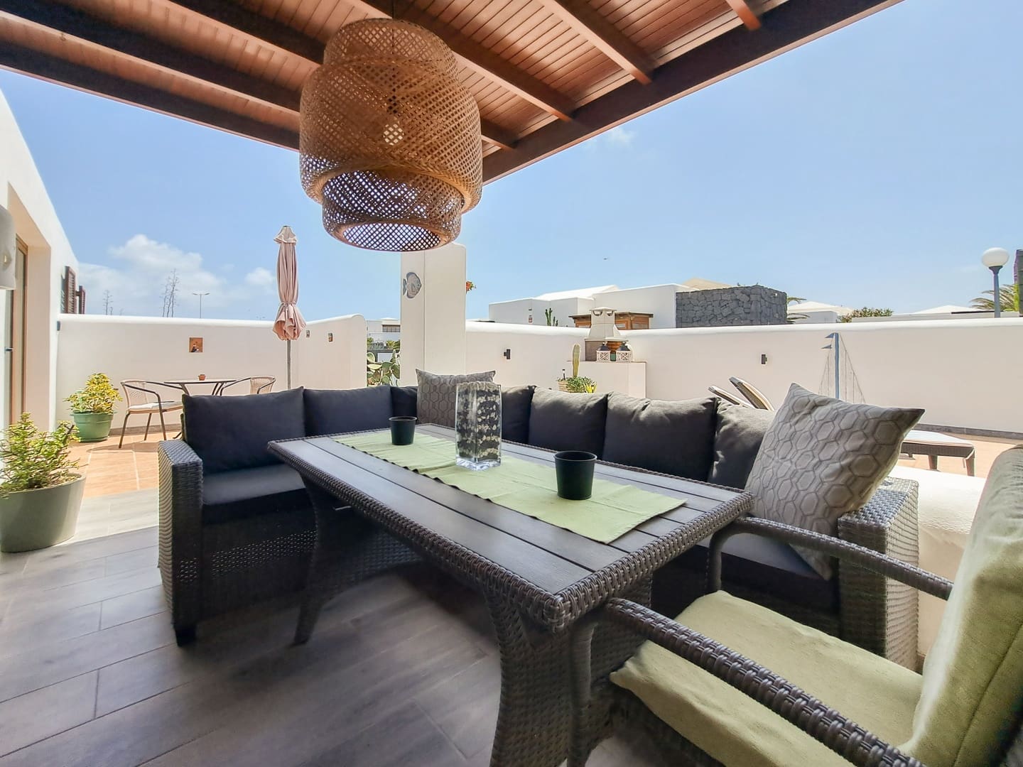 2 bedroom Villa for sale in Playa Blanca with pool garage - € 495,000 (Ref: 9749357)