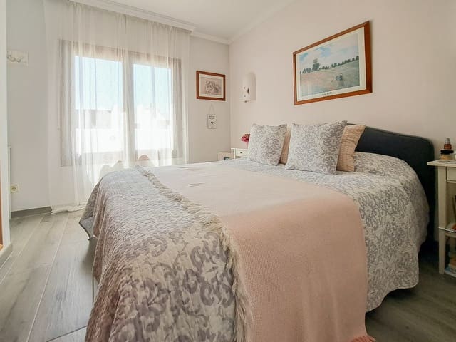 2 sypialnia Willa na sprzedaż w Playa Blanca, Yaiza z basenem garażem - 495 000 € (Ref: 9749357)