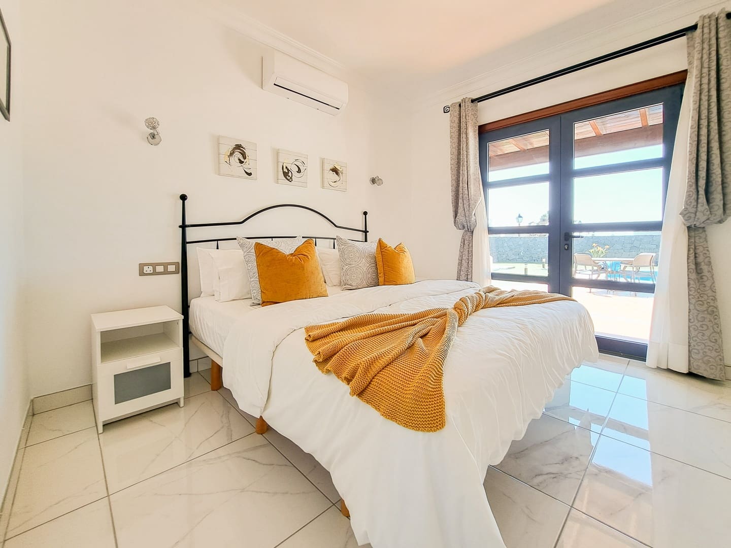 3 soveværelse Villa til salg i Playa Blanca med swimmingpool garage - € 795.000 (Ref: 9759523)