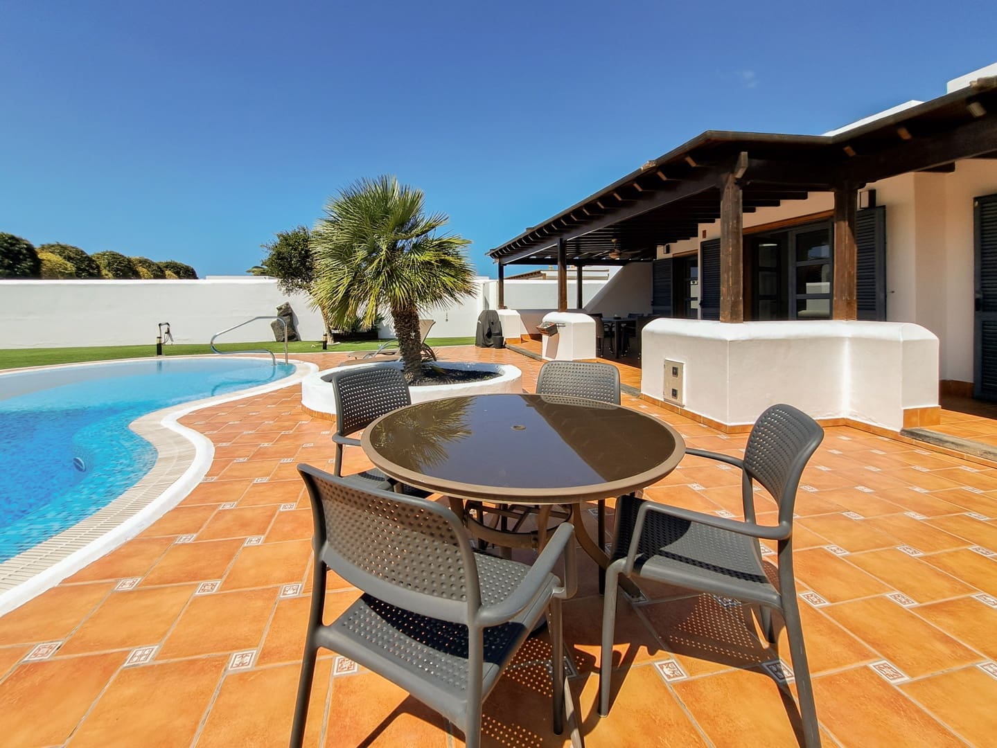 3 soveværelse Villa til salg i Playa Blanca med swimmingpool garage - € 795.000 (Ref: 9759523)