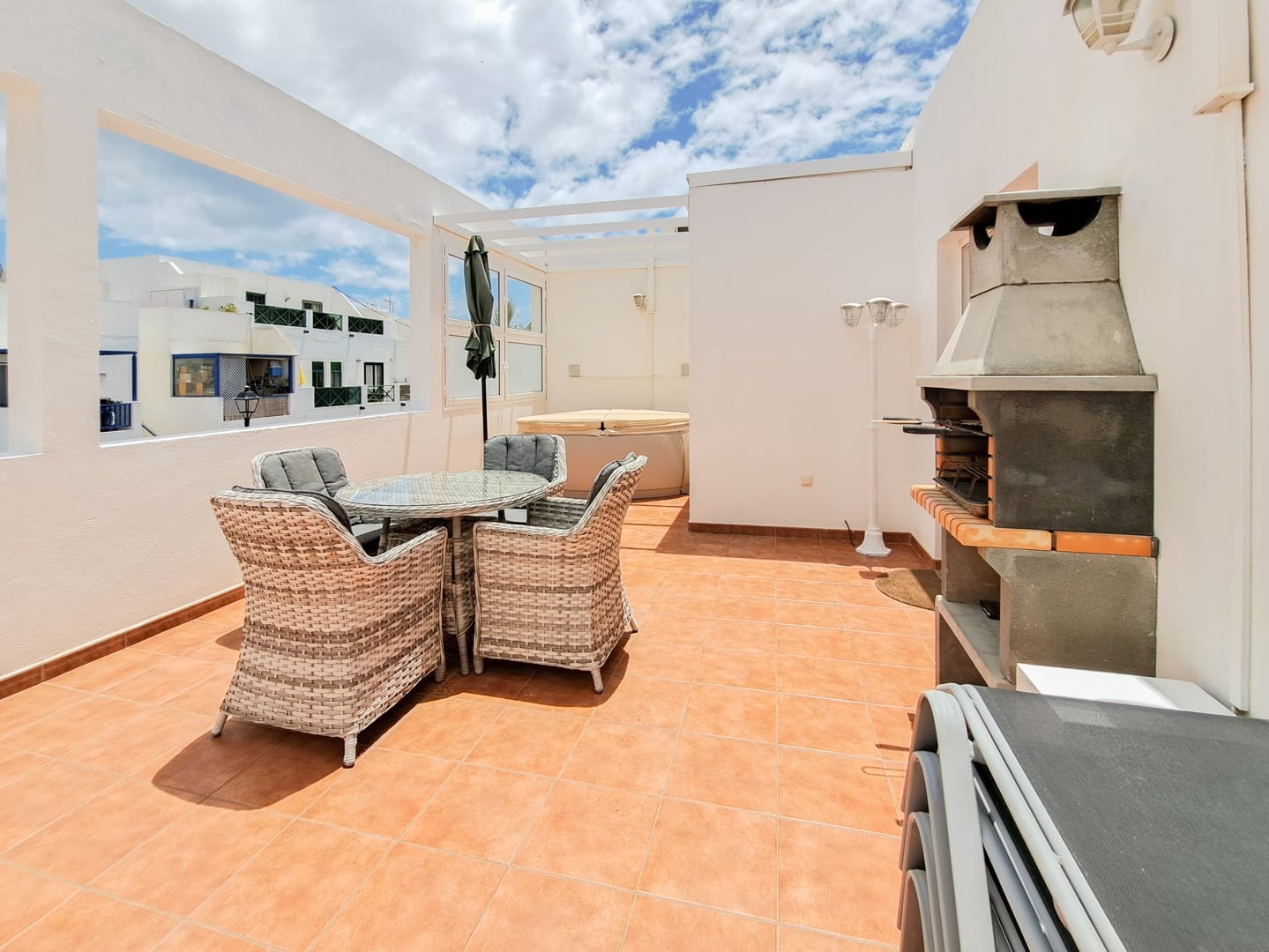 2 bedroom Apartment for sale in Playa Blanca - € 270,000 (Ref: 9832833)