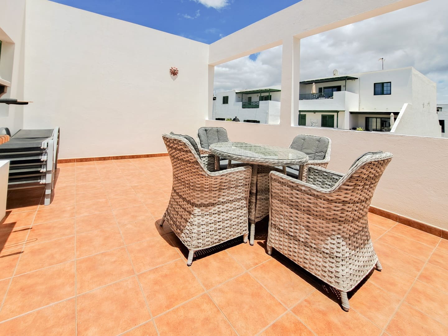 2 bedroom Apartment for sale in Playa Blanca - € 270,000 (Ref: 9832833)