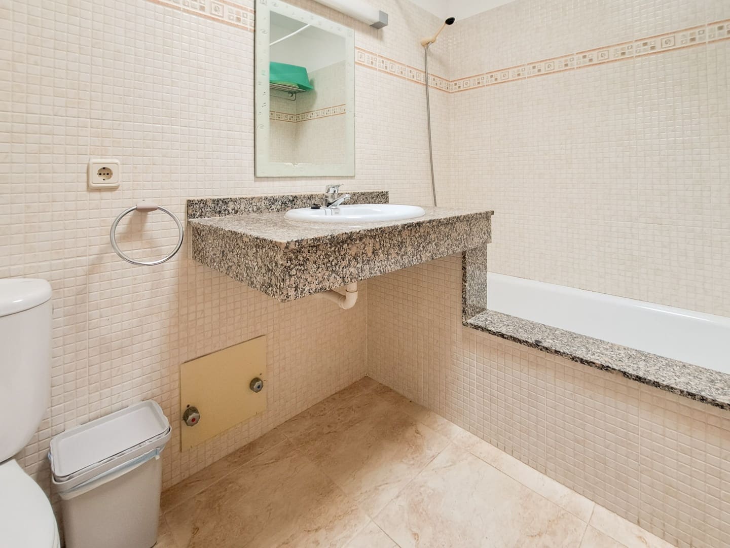 2 bedroom Villa for sale in Playa Blanca with garage - € 240,000 (Ref: 9834192)