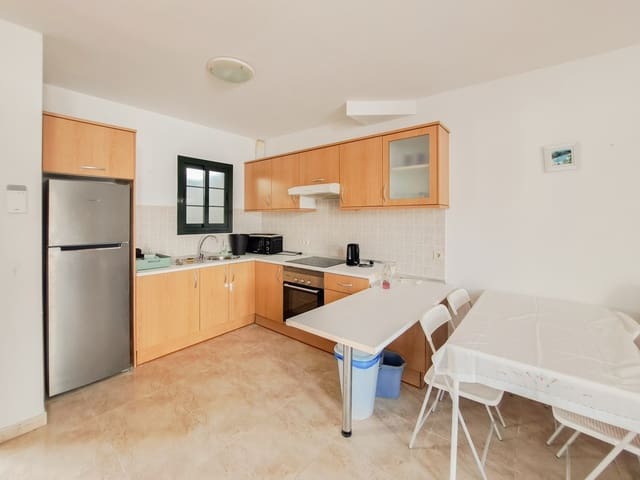 2 camera da letto Villa in vendita in Playa Blanca, Yaiza con garage - 240.000 € (Rif: 9834192)