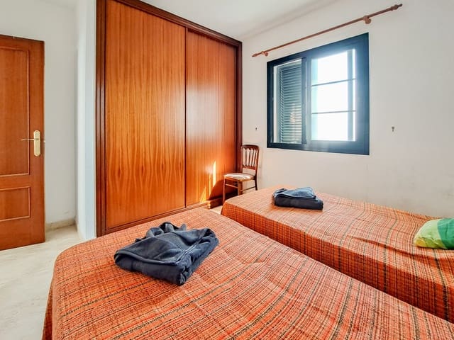 2 camera da letto Villa in vendita in Playa Blanca, Yaiza con garage - 240.000 € (Rif: 9834192)