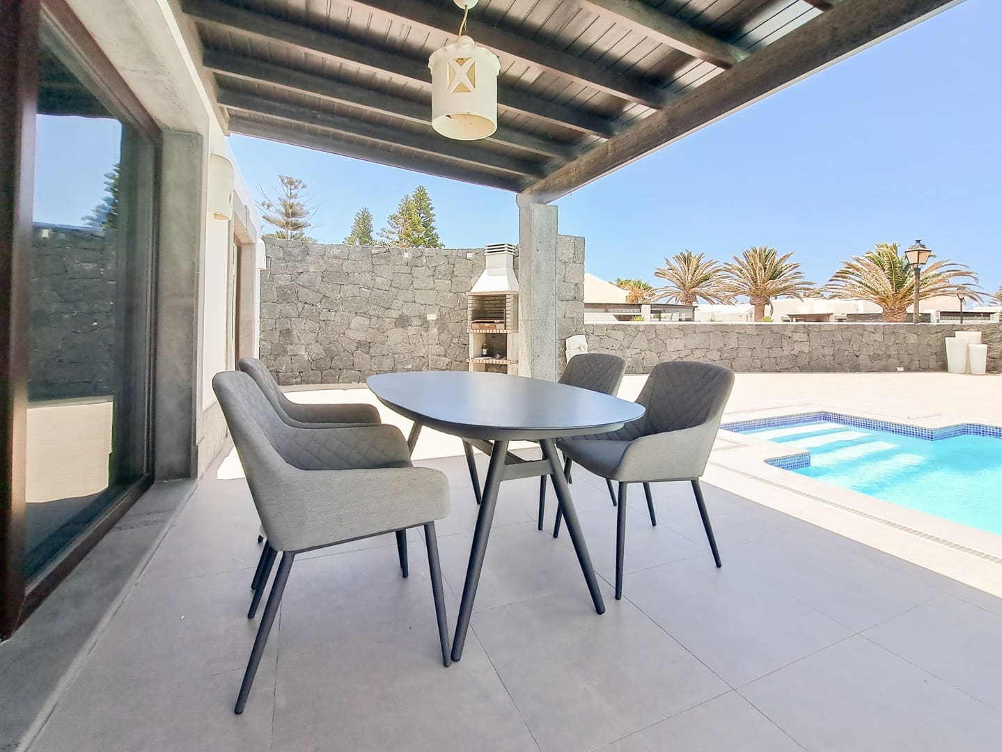 2 bedroom Villa for sale in Playa Blanca with pool garage - € 560,000 (Ref: 9885185)