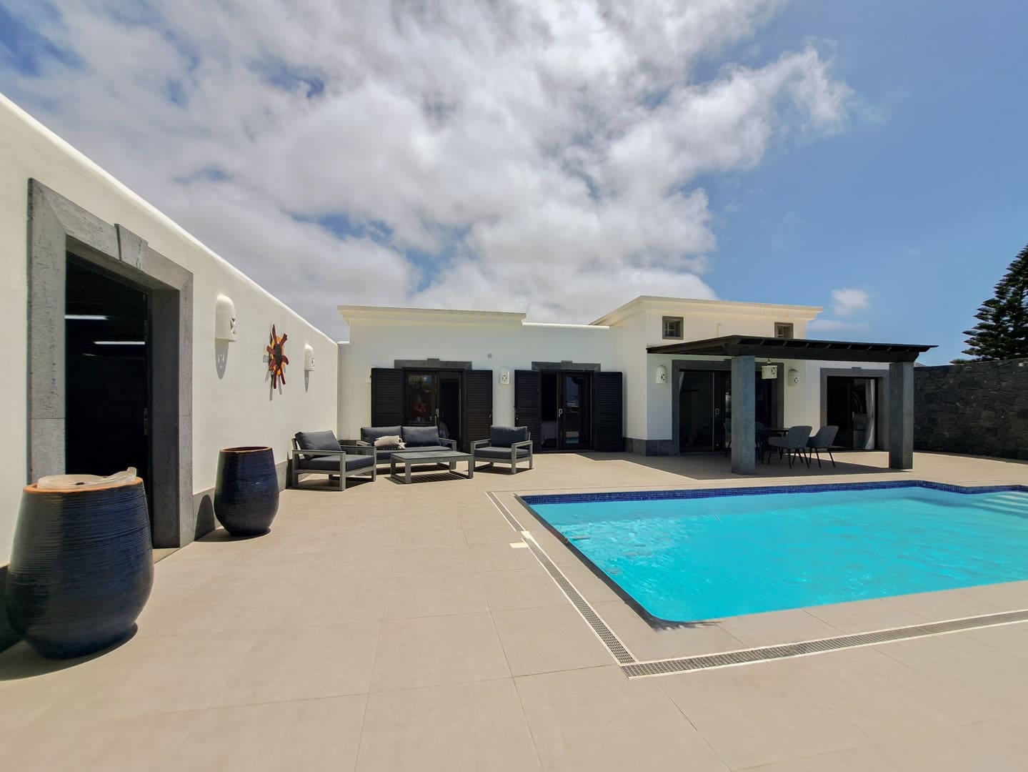 2 bedroom Villa for sale in Playa Blanca with pool garage - € 560,000 (Ref: 9885185)