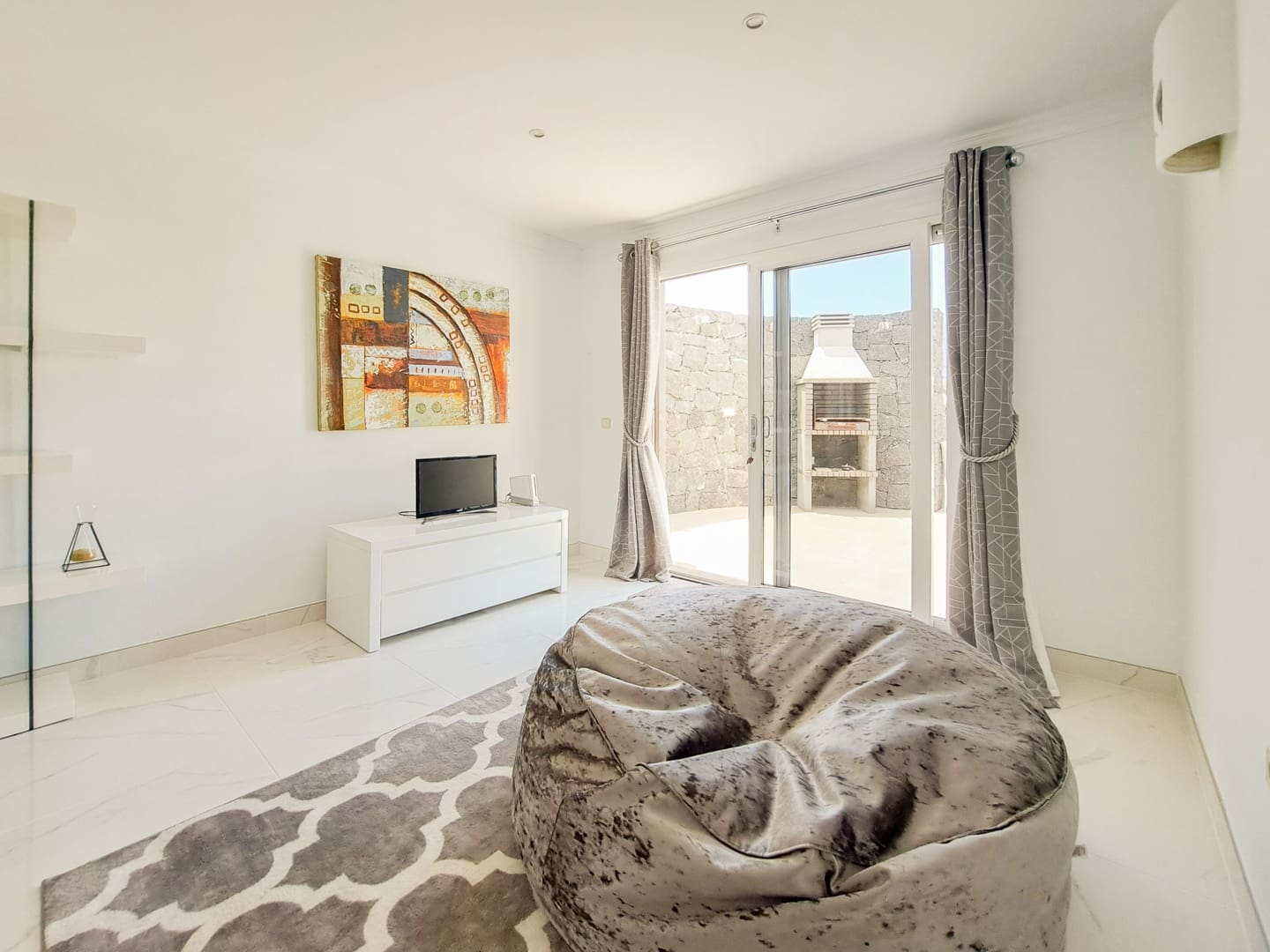 2 bedroom Villa for sale in Playa Blanca with pool garage - € 560,000 (Ref: 9885185)