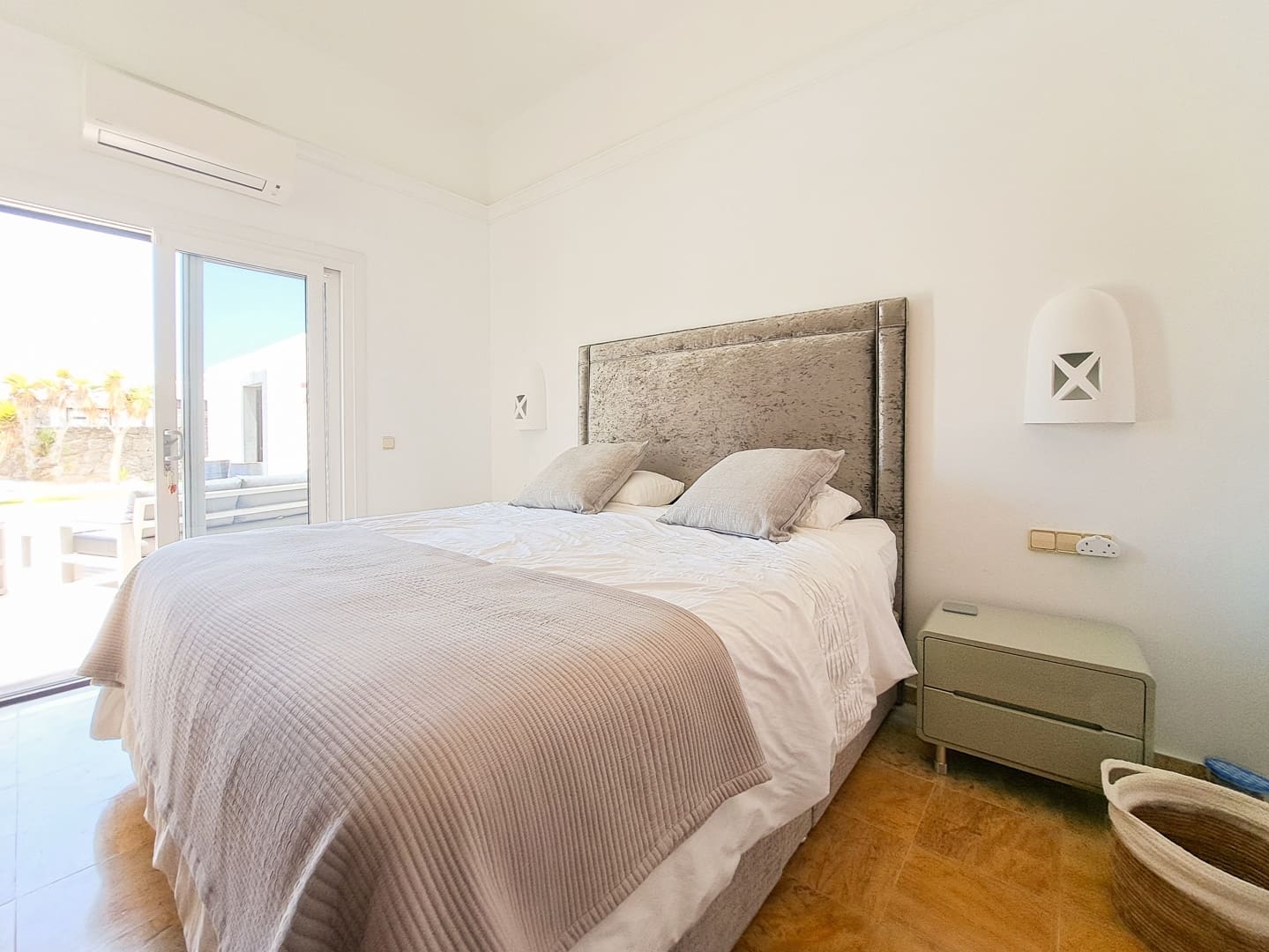 2 bedroom Villa for sale in Playa Blanca with pool garage - € 560,000 (Ref: 9885185)