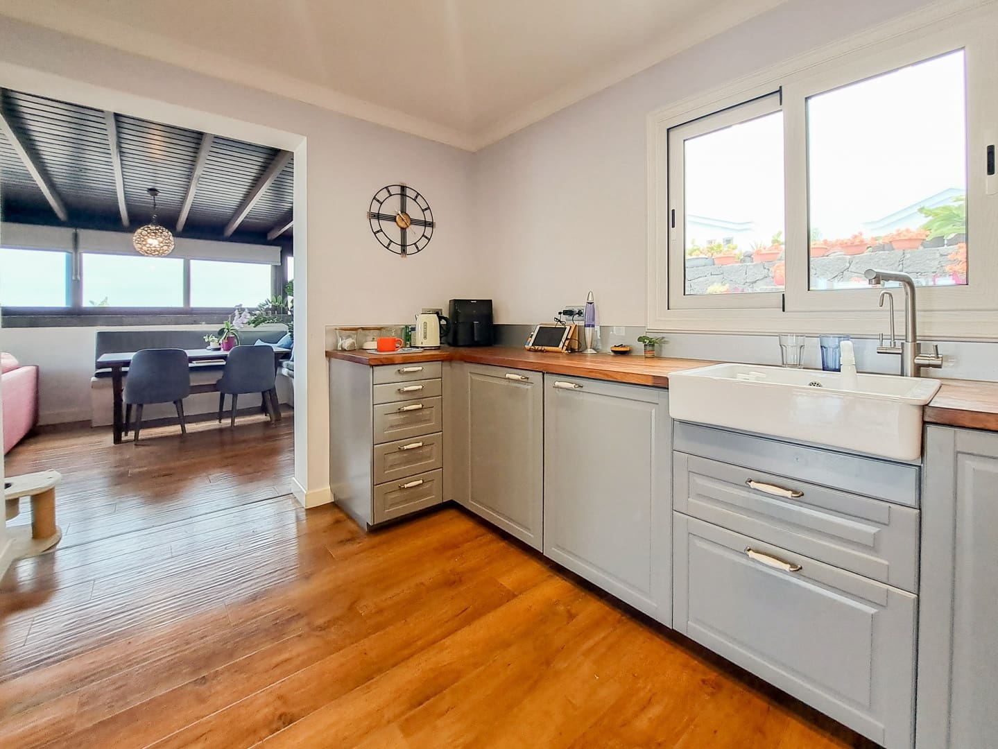 3 sypialnia Willa na sprzedaż w Playa Blanca z basenem garażem - 625 000 € (Ref: 9946264)