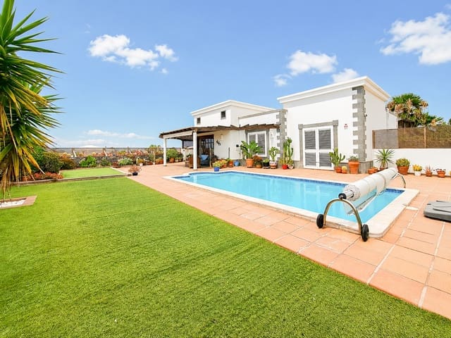 3 chambre Villa/Maison à vendre à Playa Blanca, Yaiza avec piscine garage - 625 000 € (Ref: 9946264)
