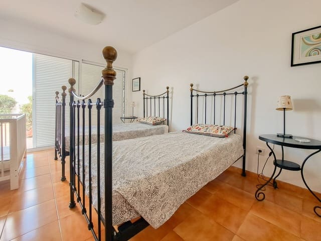 3 Zimmer Villa zu verkaufen in Playa Blanca, Yaiza mit Pool Garage - 625.000 € (Ref: 9991776)