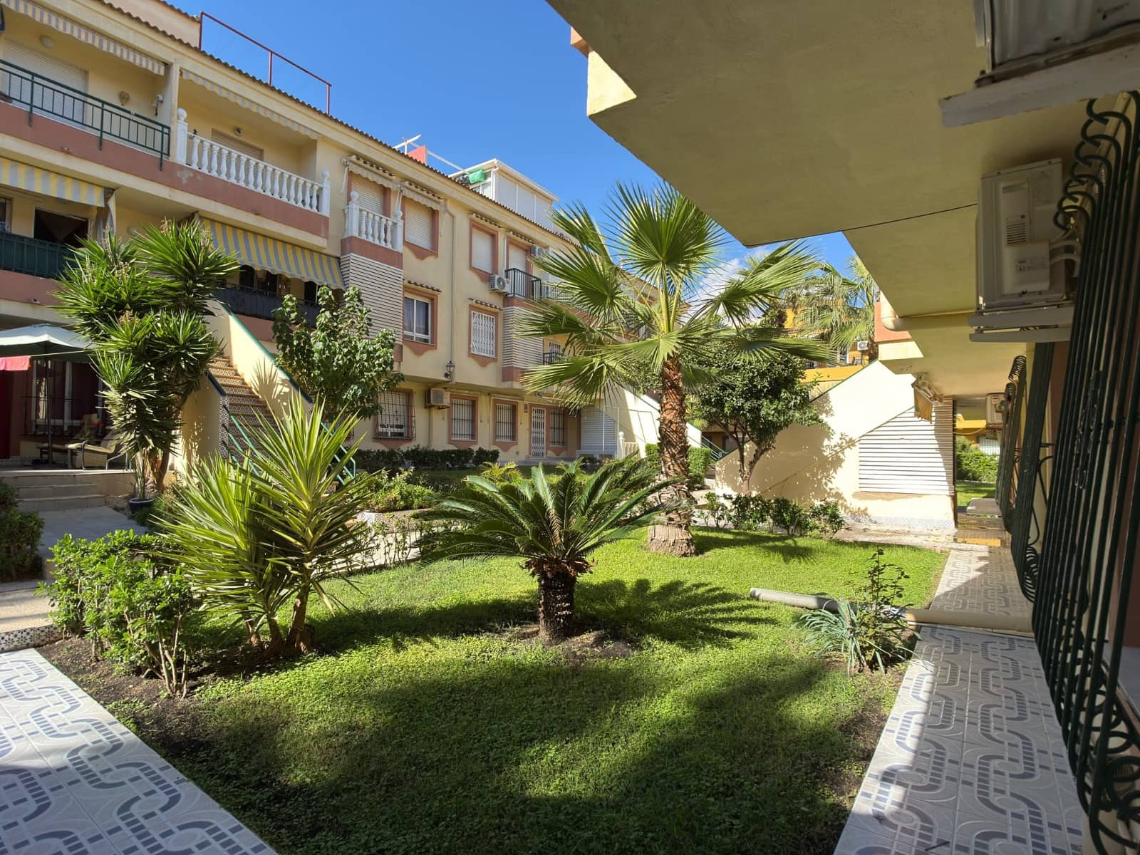 2 chambre Appartement à vendre à La Veleta avec garage - 149 000 € (Ref: 10165709)