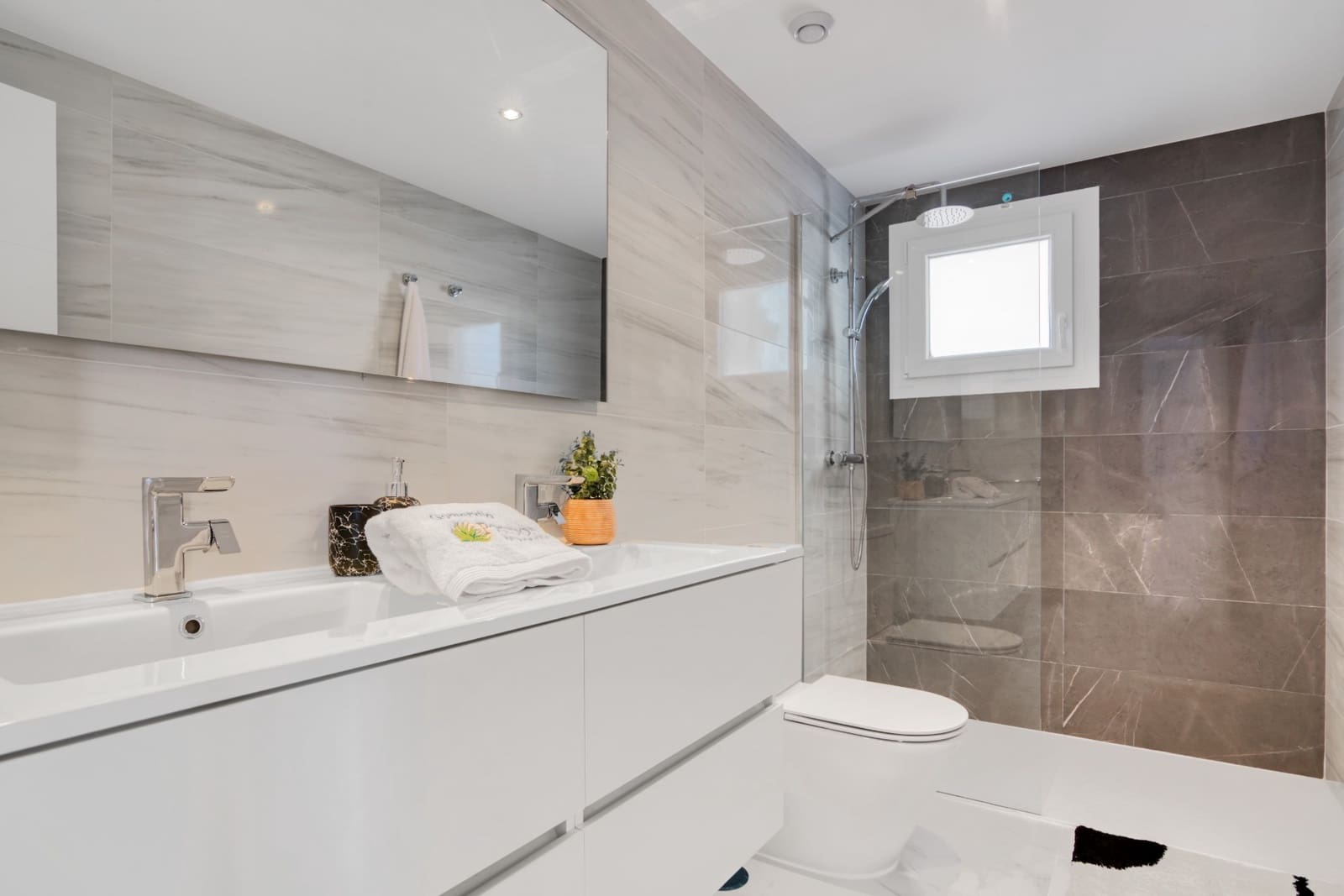 2 sypialnia Apartament na sprzedaż w Punta Prima z basenem garażem - 449 000 € (Ref: 8575144)