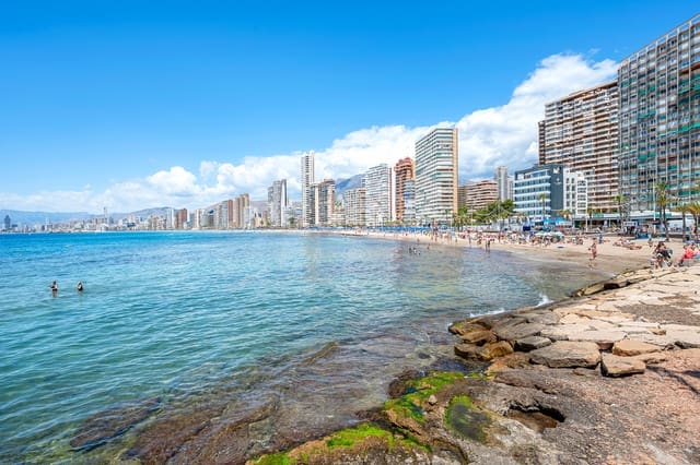 6 bedroom Penthouse for sale in Playa Levante, Benidorm with pool - € 899,000 (Ref: 9041239)