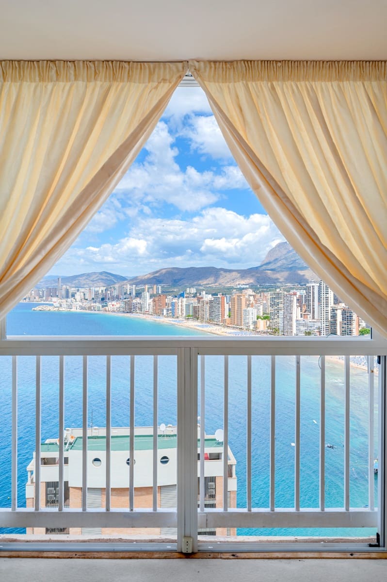6 Zimmer Apartment zu verkaufen in Benidorm mit Pool - 799.000 € (Ref: 9041239)