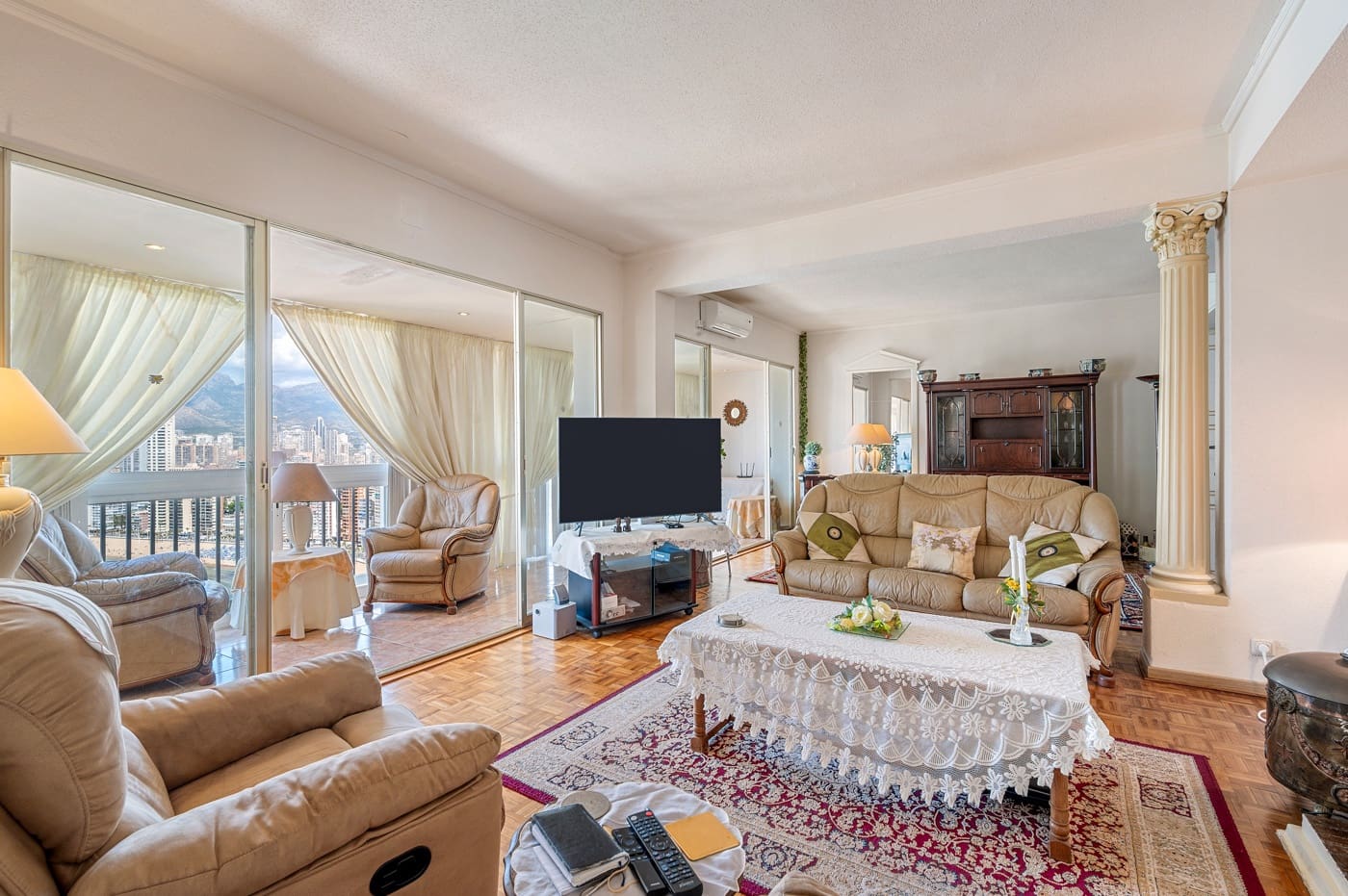 6 Zimmer Apartment zu verkaufen in Benidorm mit Pool - 799.000 € (Ref: 9041239)