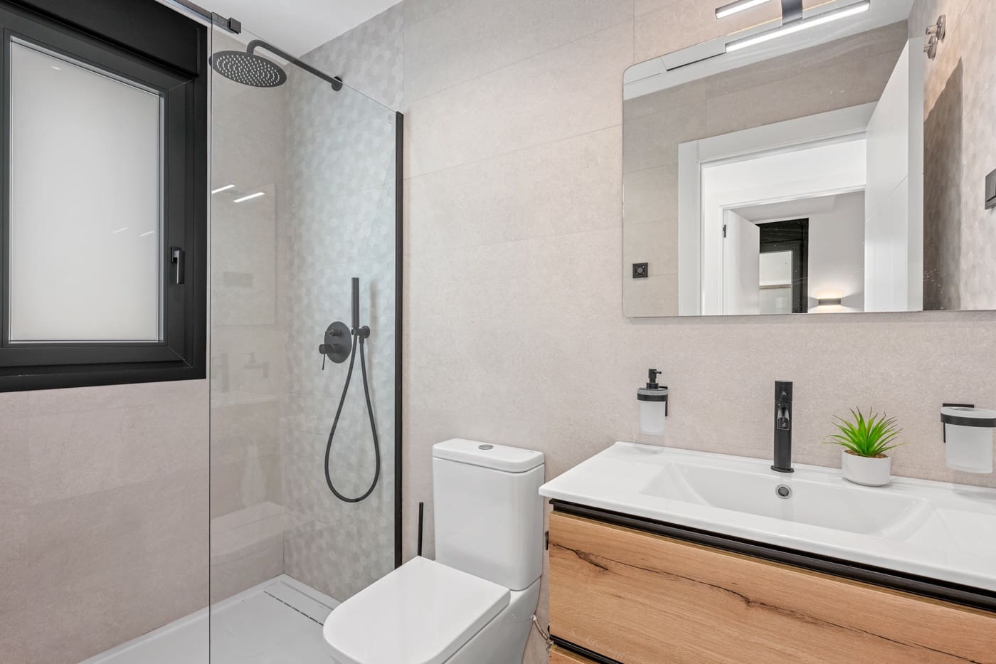 3 soveværelse Villa til salg i San Miguel de Salinas med swimmingpool - € 519.500 (Ref: 9503472)