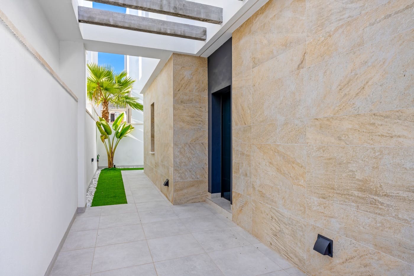 3 bedroom Villa for sale in Blue Lagoon with pool - € 475,000 (Ref: 9503472)