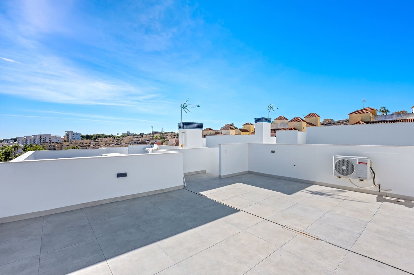 3 bedroom Villa for sale in Blue Lagoon with pool - € 475,000 (Ref: 9503472)