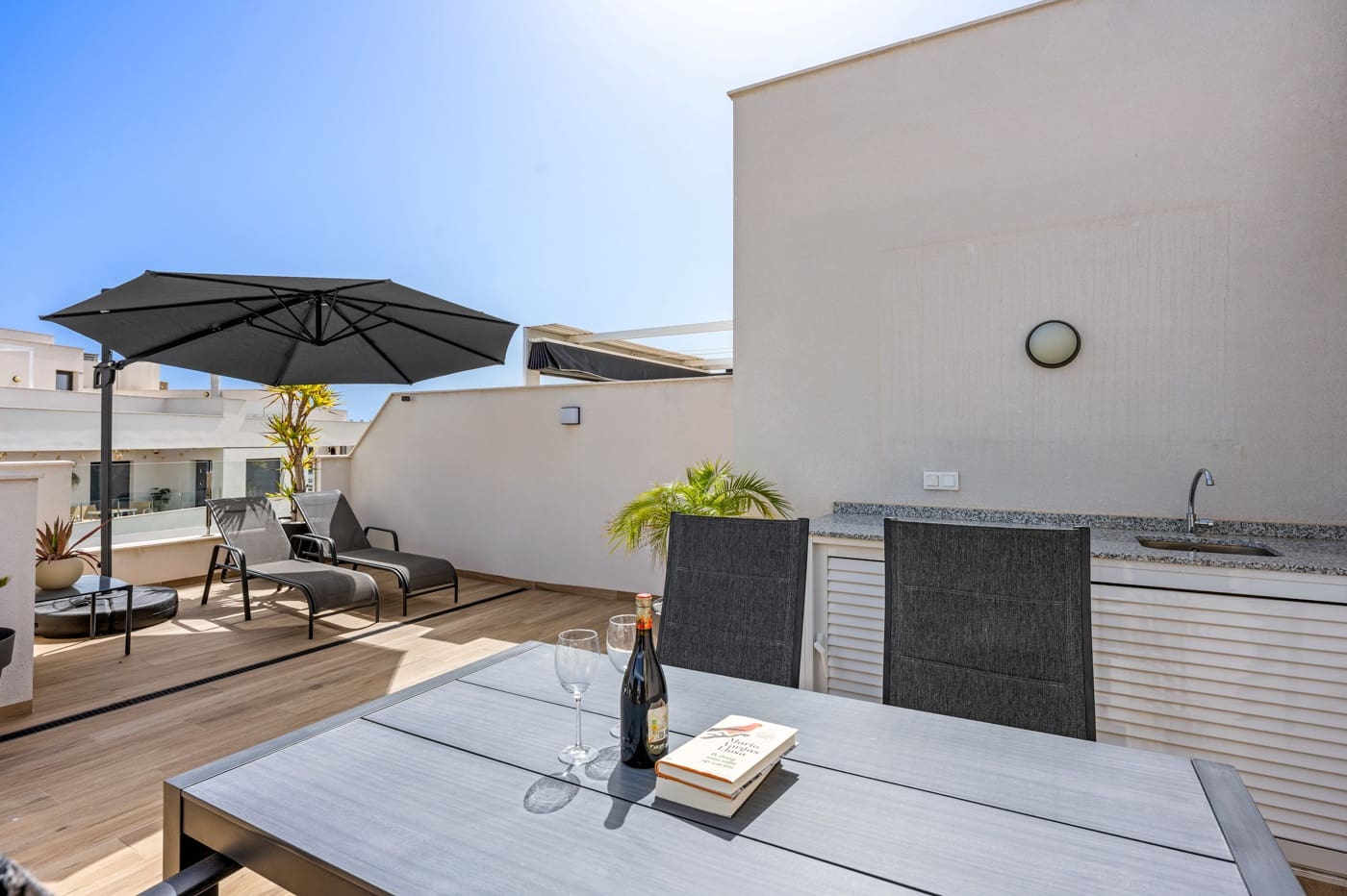 2 slaapkamer Penthouse te koop in Villamartin met zwembad - € 309.500 (Ref: 9779160)