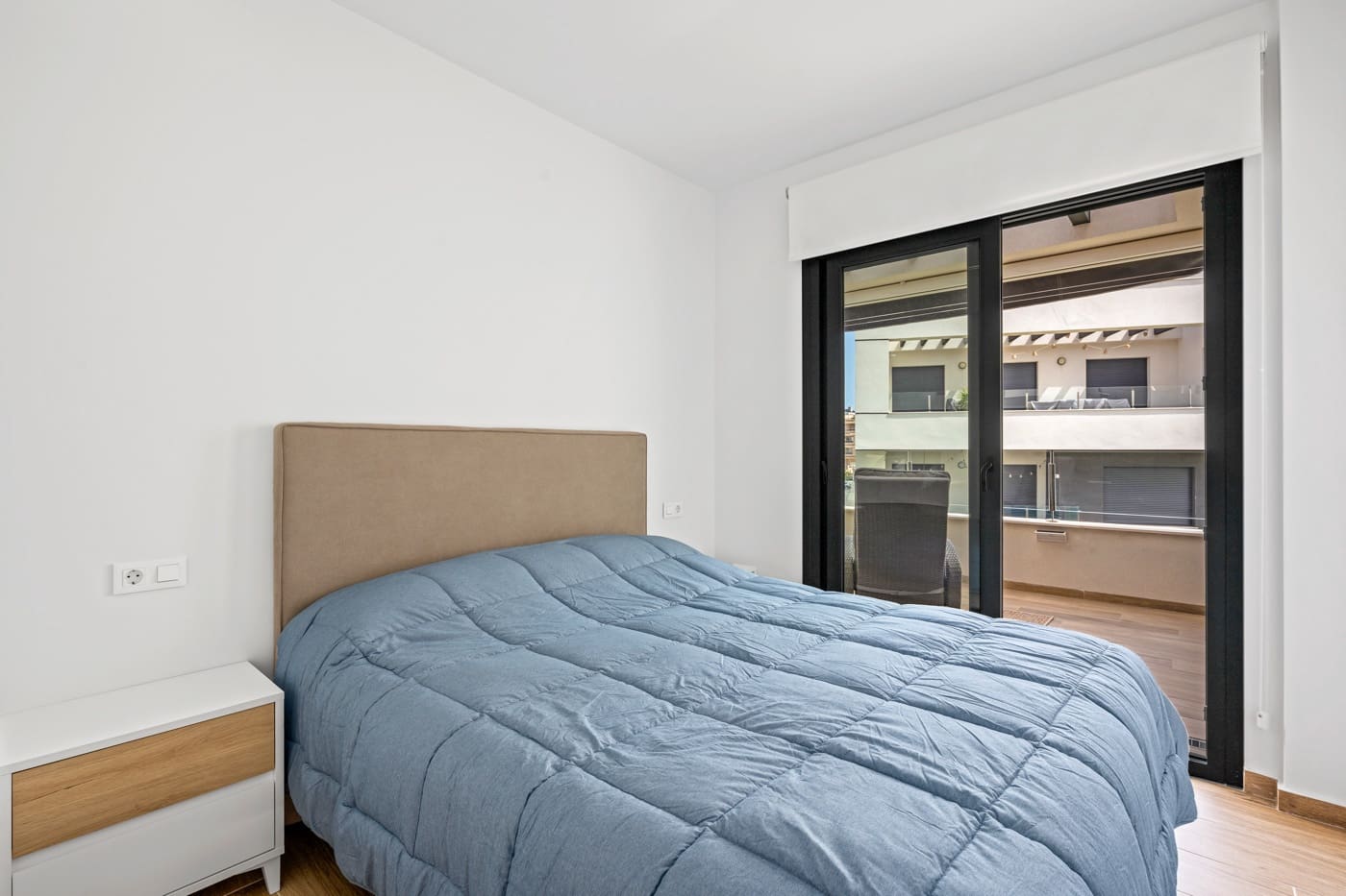 2 slaapkamer Penthouse te koop in Villamartin met zwembad - € 309.500 (Ref: 9779160)