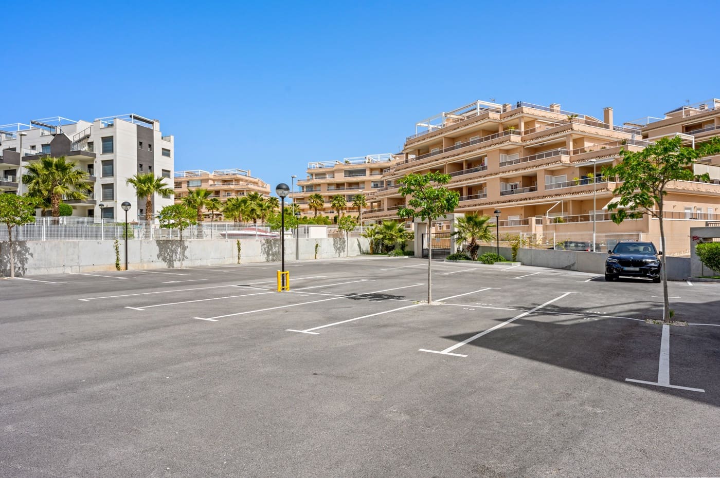 2 slaapkamer Penthouse te koop in Villamartin met zwembad - € 309.500 (Ref: 9779160)