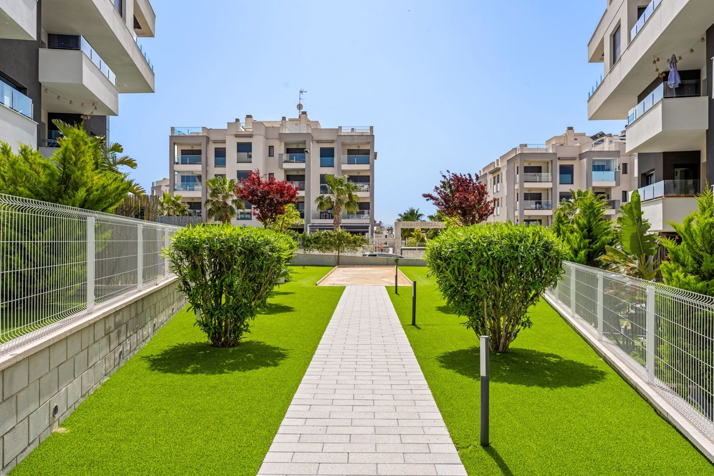 2 slaapkamer Penthouse te koop in Villamartin met zwembad - € 309.500 (Ref: 9779160)