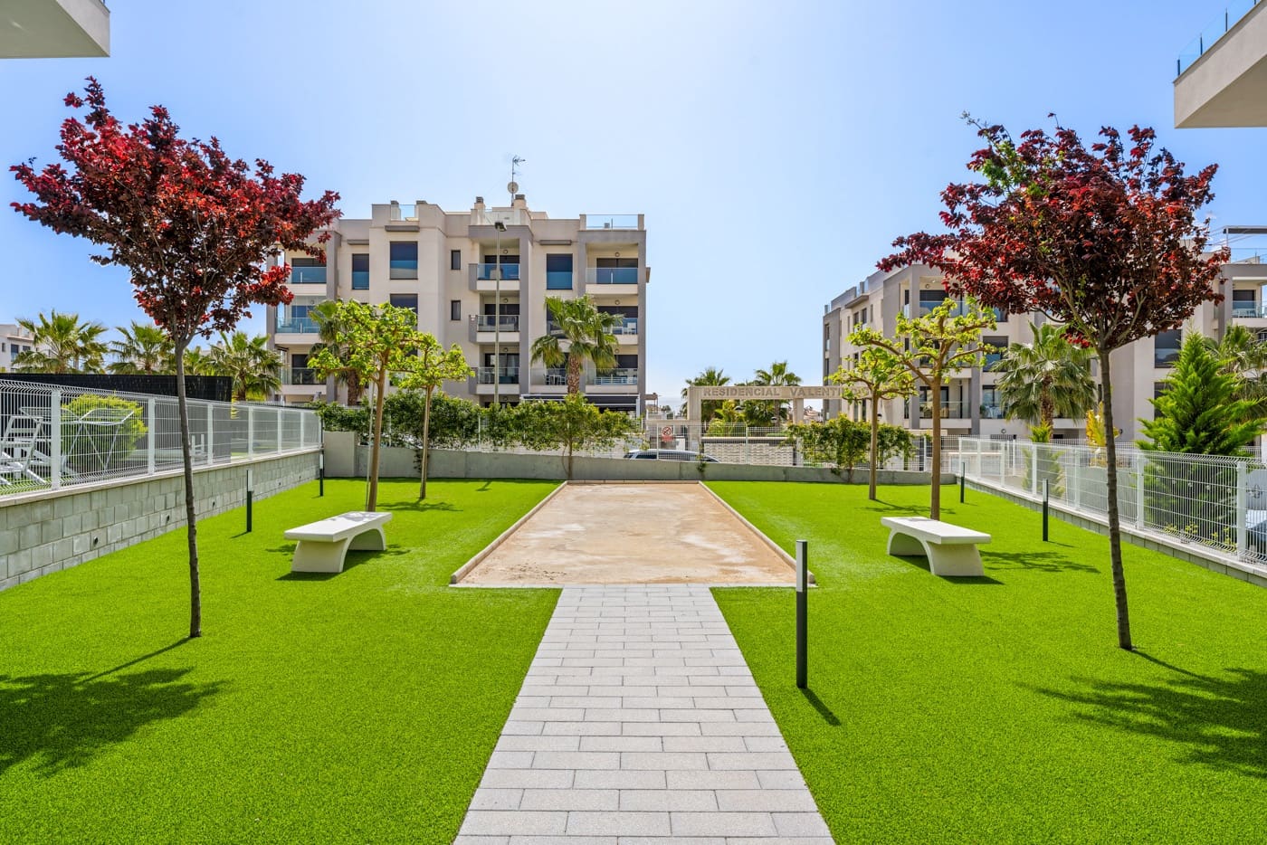 2 slaapkamer Penthouse te koop in Villamartin met zwembad - € 309.500 (Ref: 9779160)