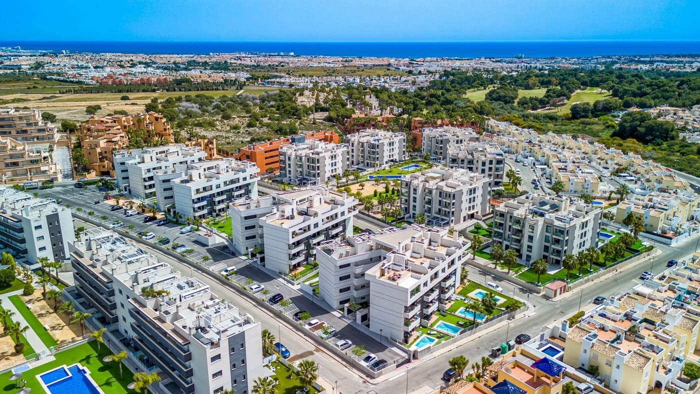 2 slaapkamer Penthouse te koop in Villamartin met zwembad - € 309.500 (Ref: 9779160)