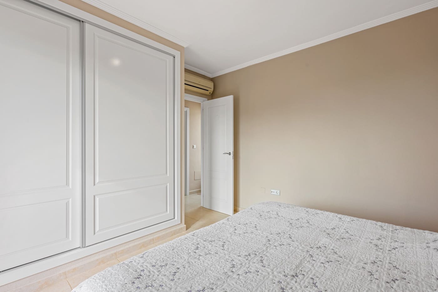 3 soveværelse Lejlighed til salg i San Cayetano - € 155.000 (Ref: 9779162)