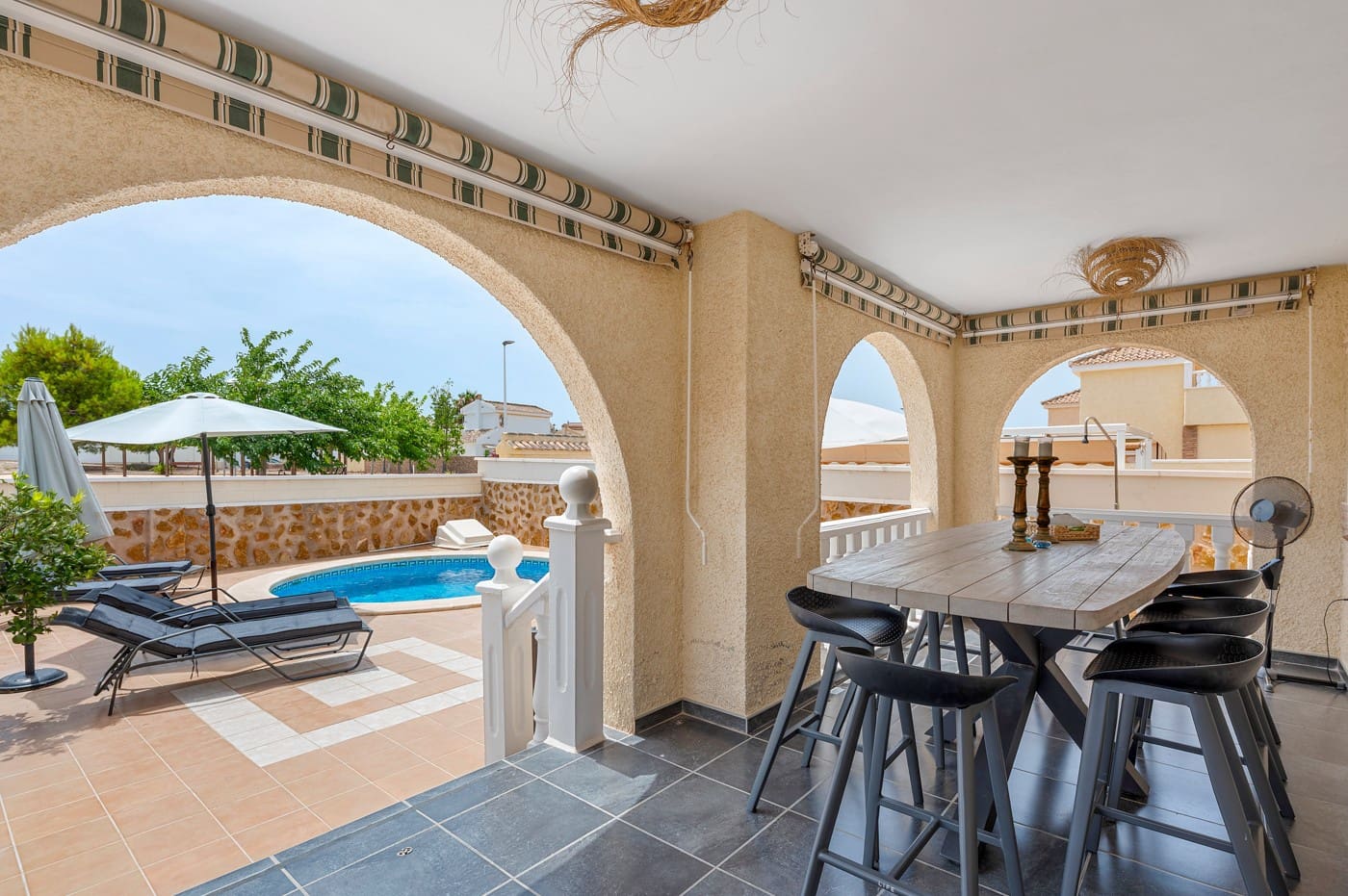 3 soverom Villa til salgs i Gran Alacant med svømmebasseng - € 479 000 (Ref: 9974004)