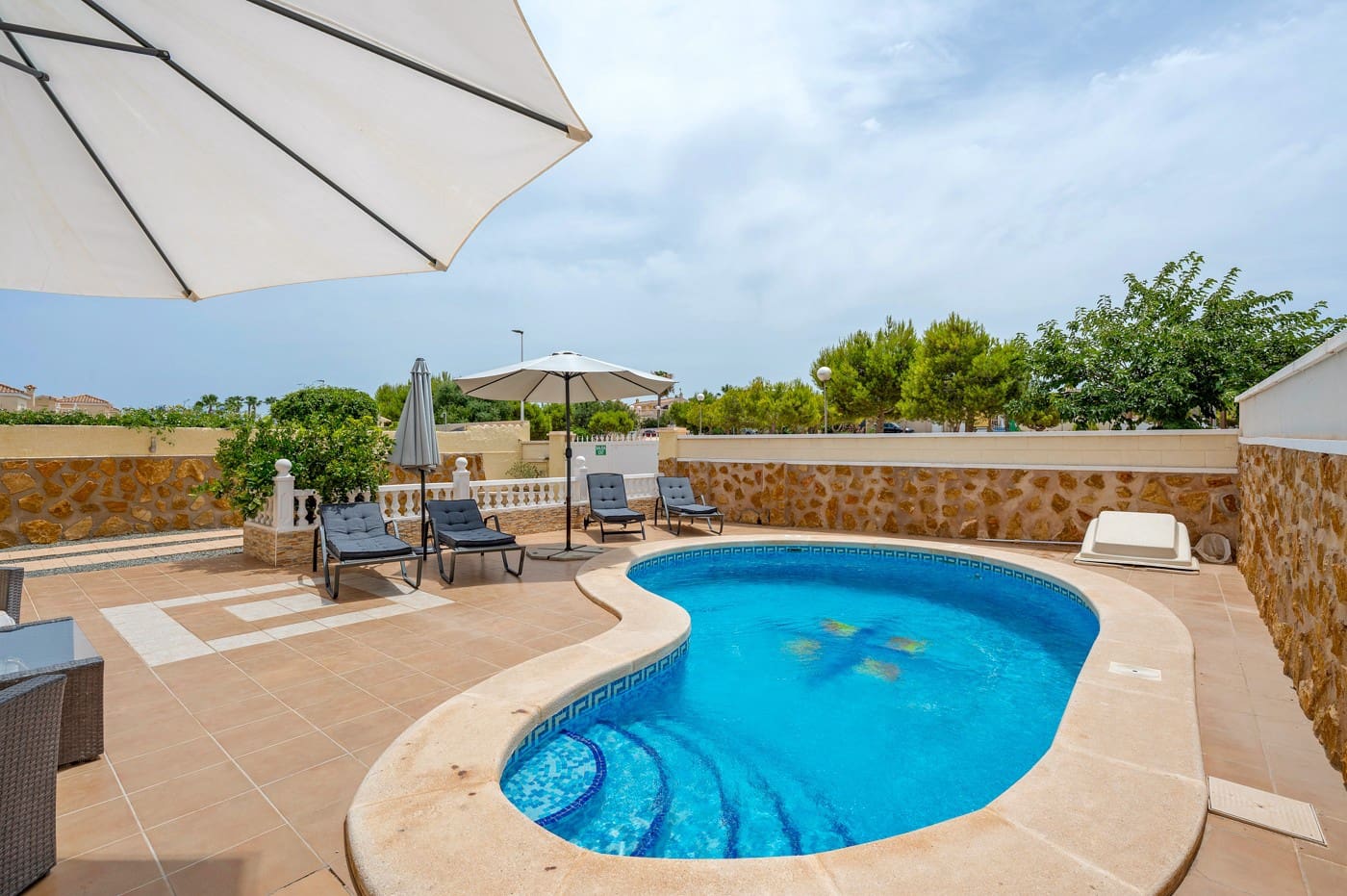 3 soverom Villa til salgs i Gran Alacant med svømmebasseng - € 479 000 (Ref: 9974004)
