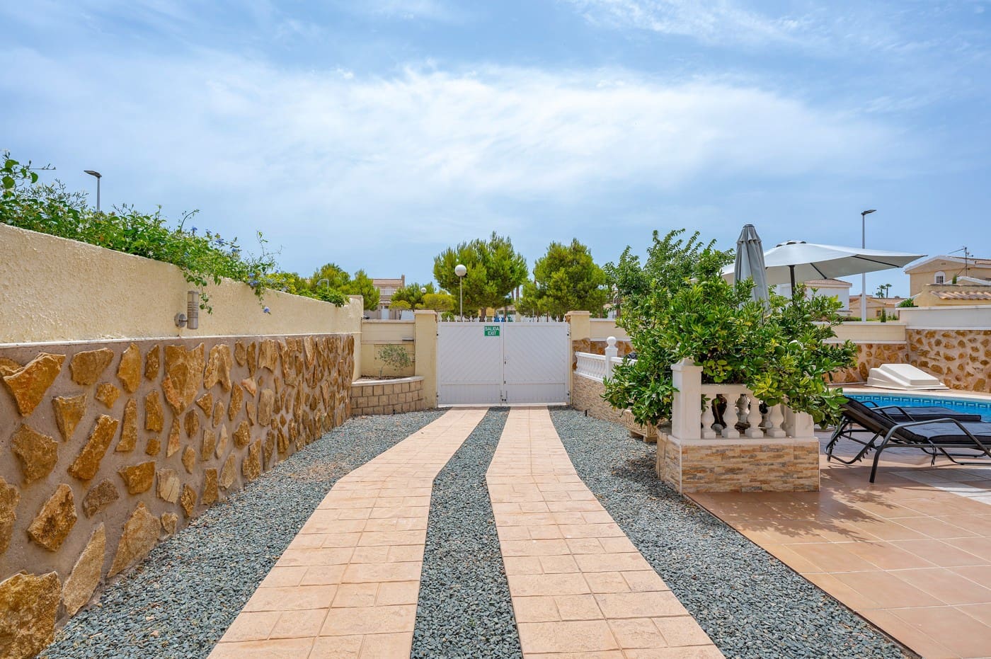 3 soverom Villa til salgs i Gran Alacant med svømmebasseng - € 479 000 (Ref: 9974004)