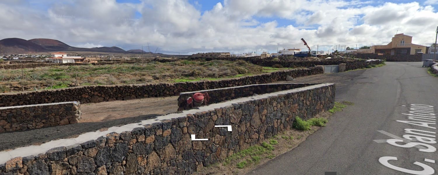 Mark till salu i Lajares - 231 000 € (Ref: 10034961)