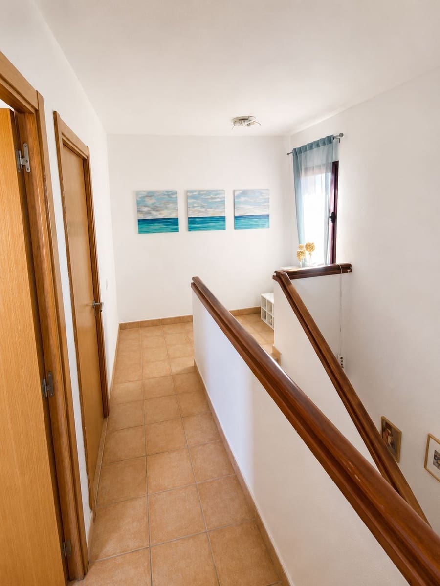 4 bedroom Villa for sale in Tamaragua - € 450,000 (Ref: 10037032)