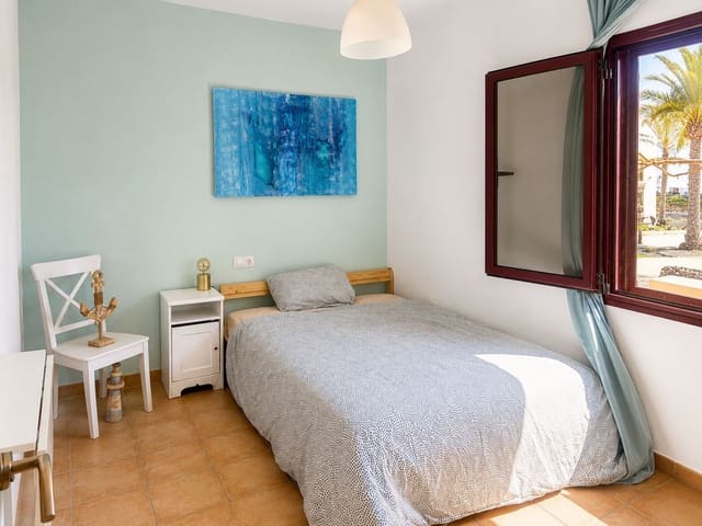 4 bedroom Villa for sale in Tamaragua, La Oliva - € 450,000 (Ref: 10037032)